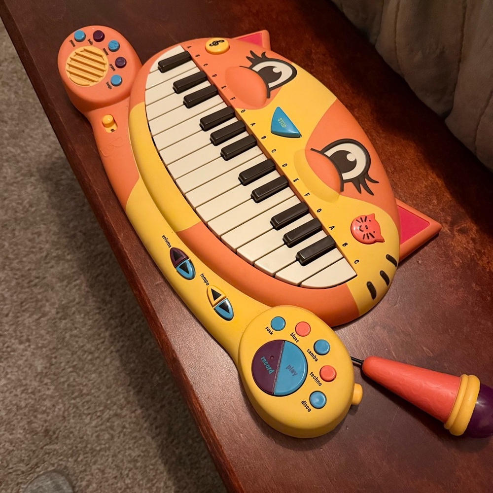 Musical Cat Keyboard Toy with Microphone - Picture 2 of 4